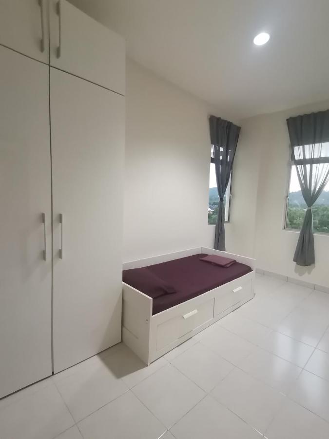 Yuslina Apartment *