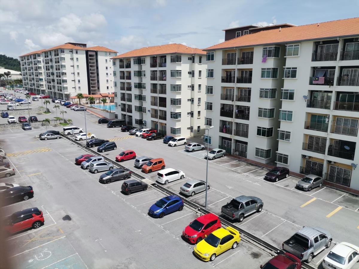 Yuslina Apartment Bandar Puncak Alam